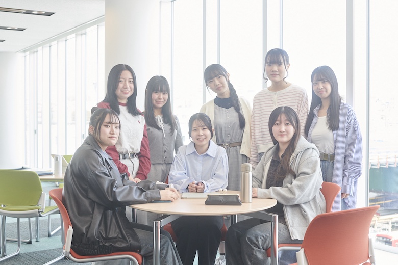 幅広い年齢層の仲間